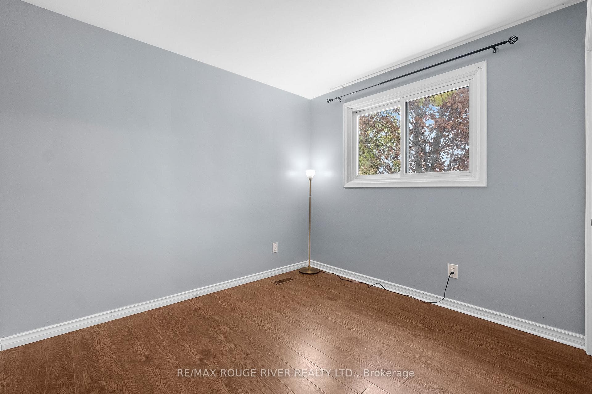 43 O'neil Crescent photo 32