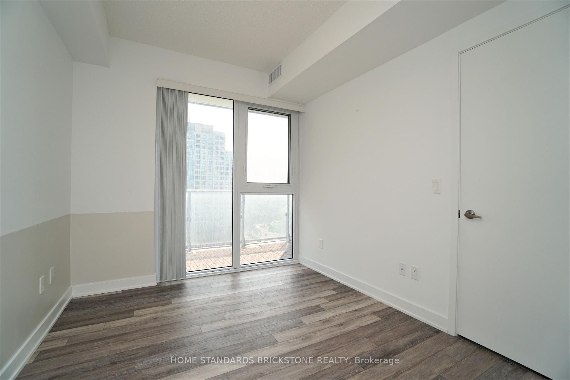 5180 Yonge Street Unit 607 photo 11