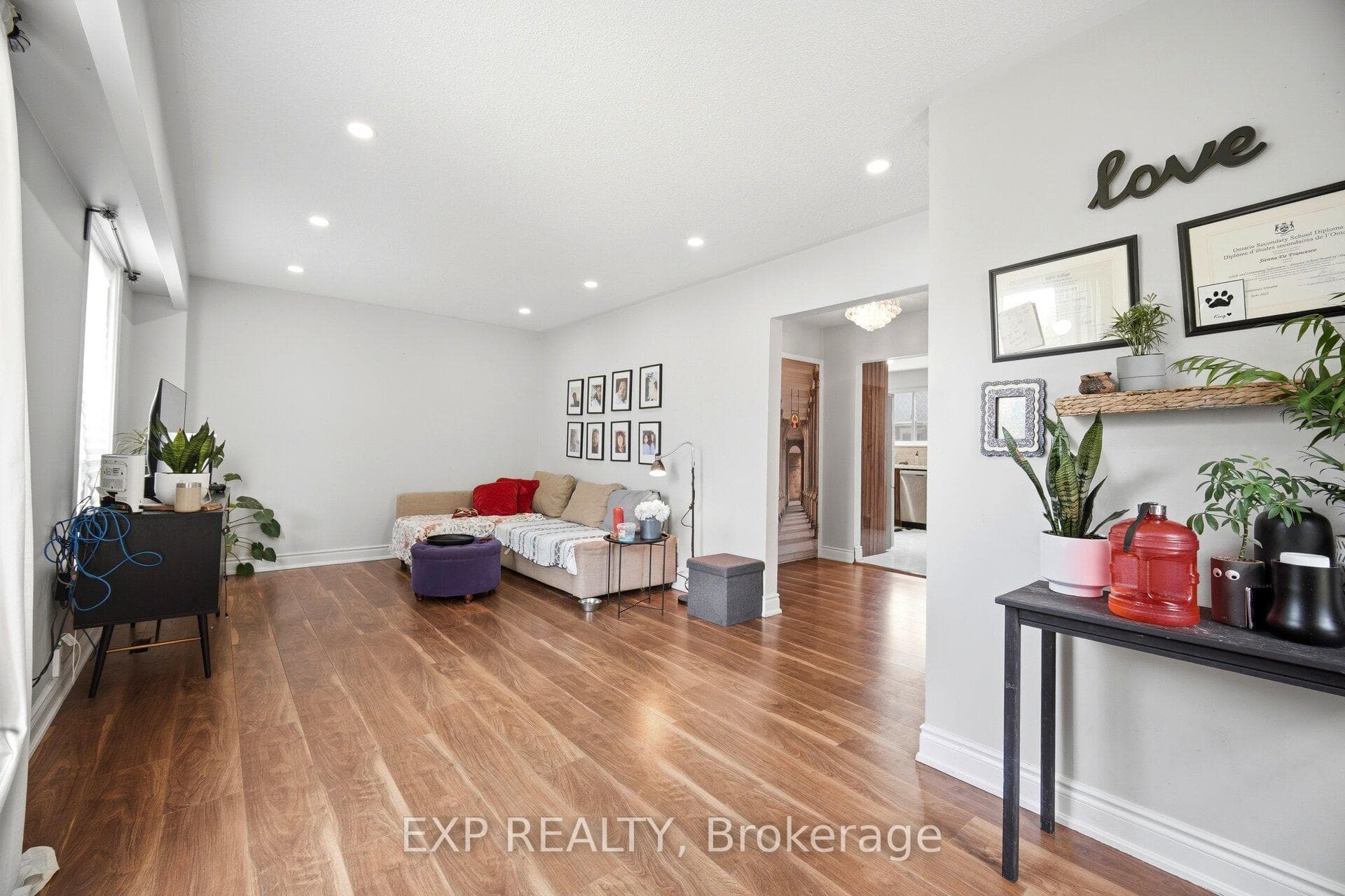 33 Earlsdale Crescent photo 10