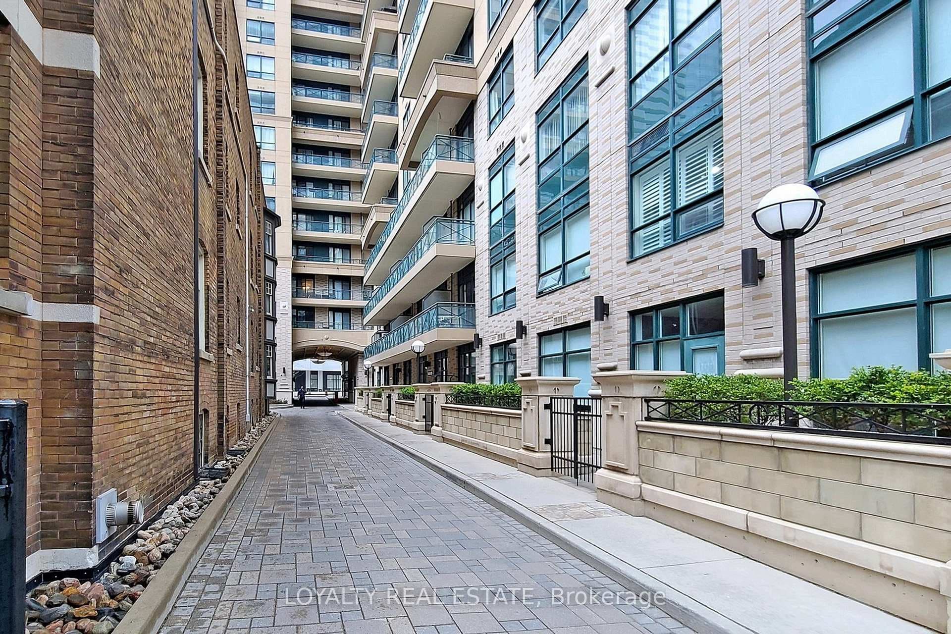 35 Hayden Street Unit 814 photo 40