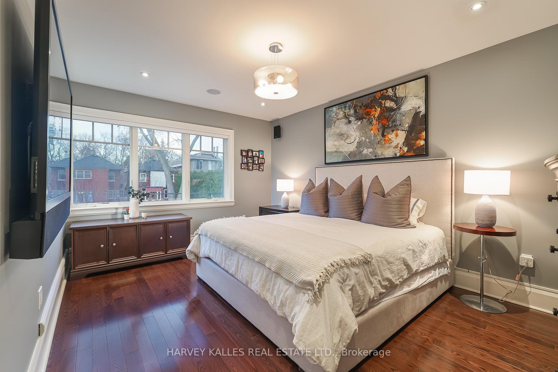 296 St Clements Avenue photo 14