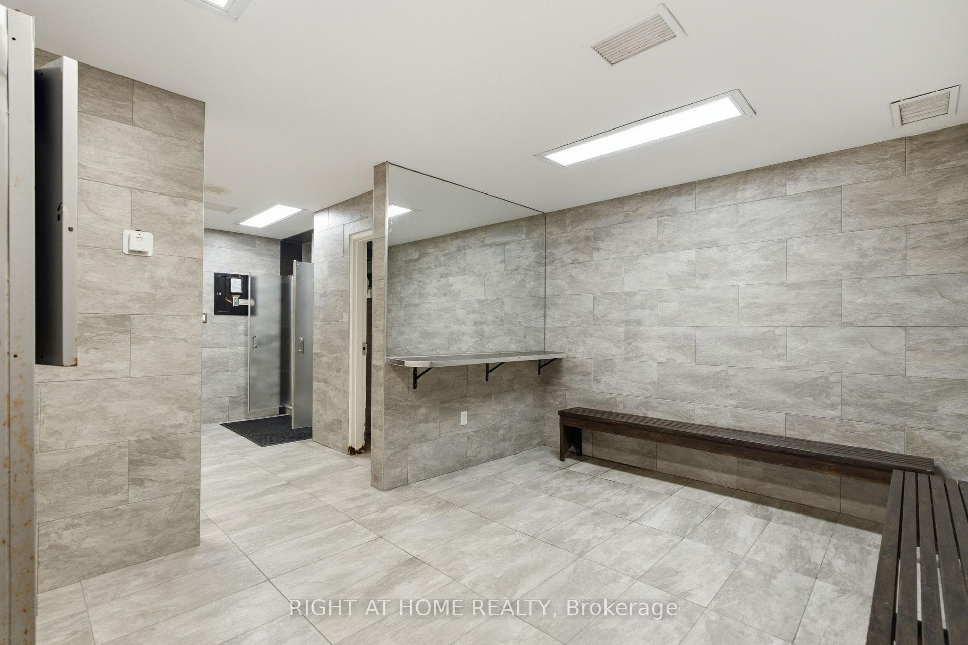 3650 Kaneff Crescent Unit 2507 photo 28