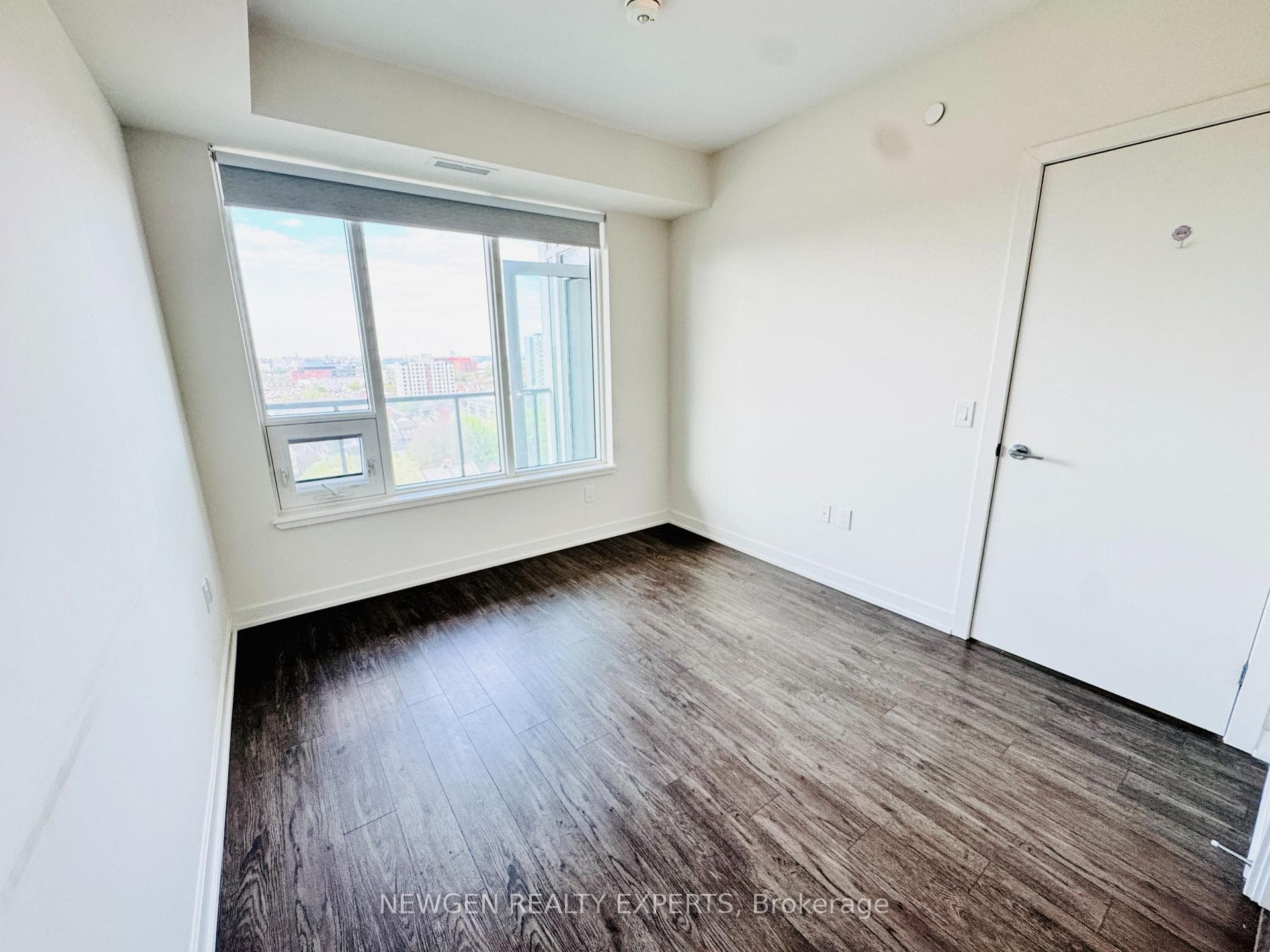 212 King William Street Unit 1220 photo 16
