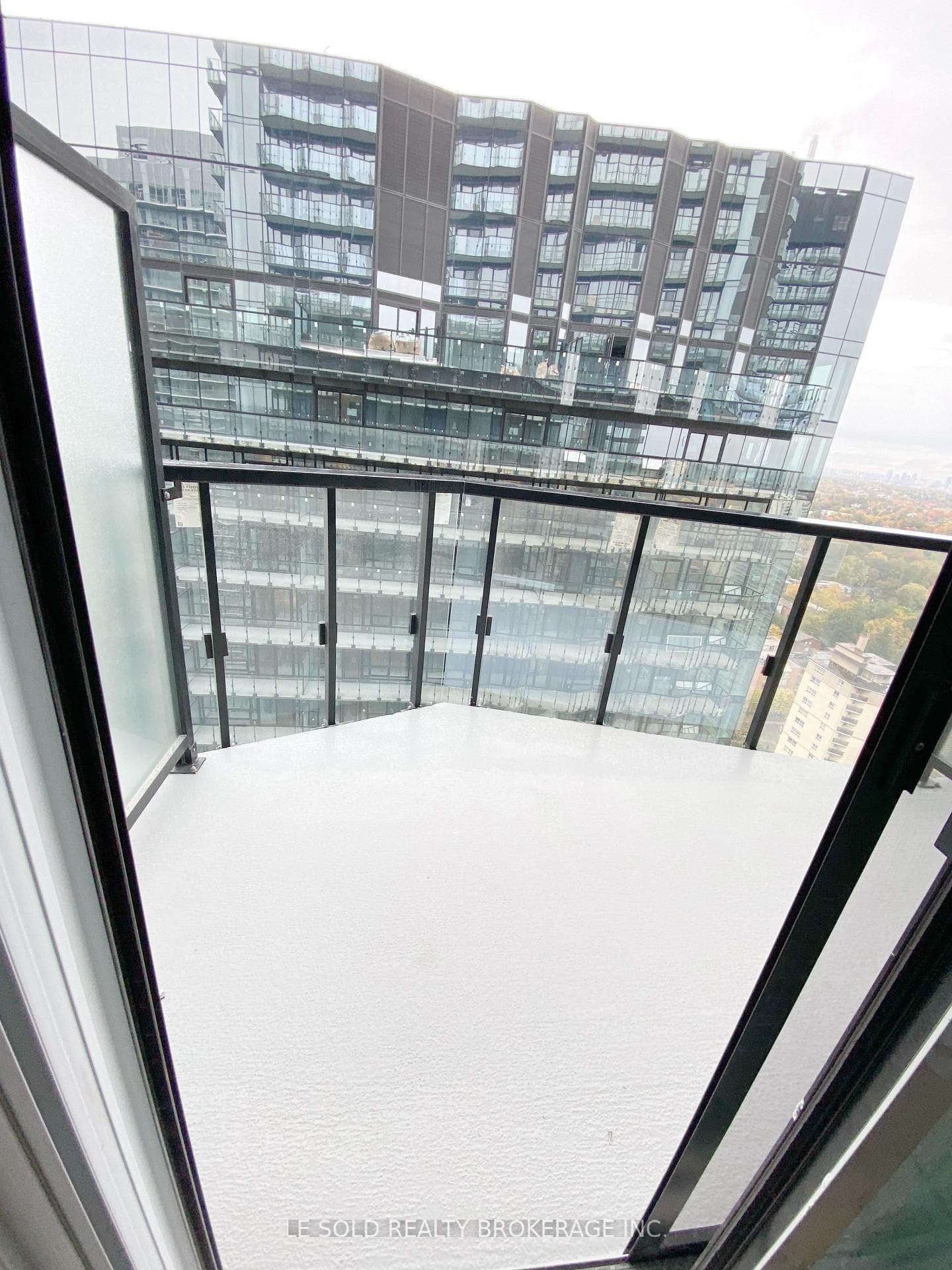 110 Broadway Avenue Unit 2507S photo 11