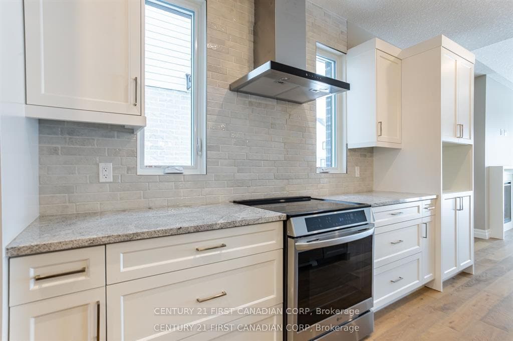 LOT 105 DARWIN Crescent photo 9