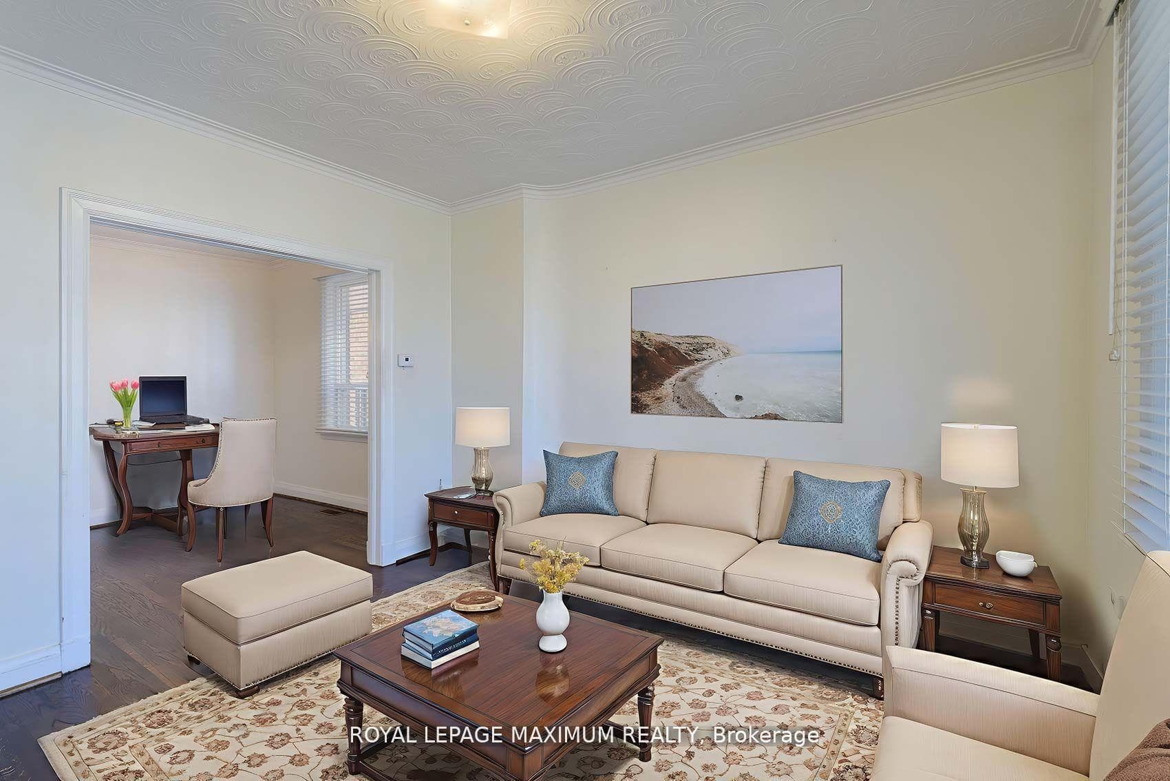 245 Belgravia Avenue photo 12
