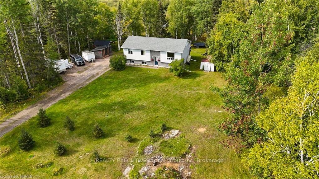 533 TILLICUM BAY Road photo 44