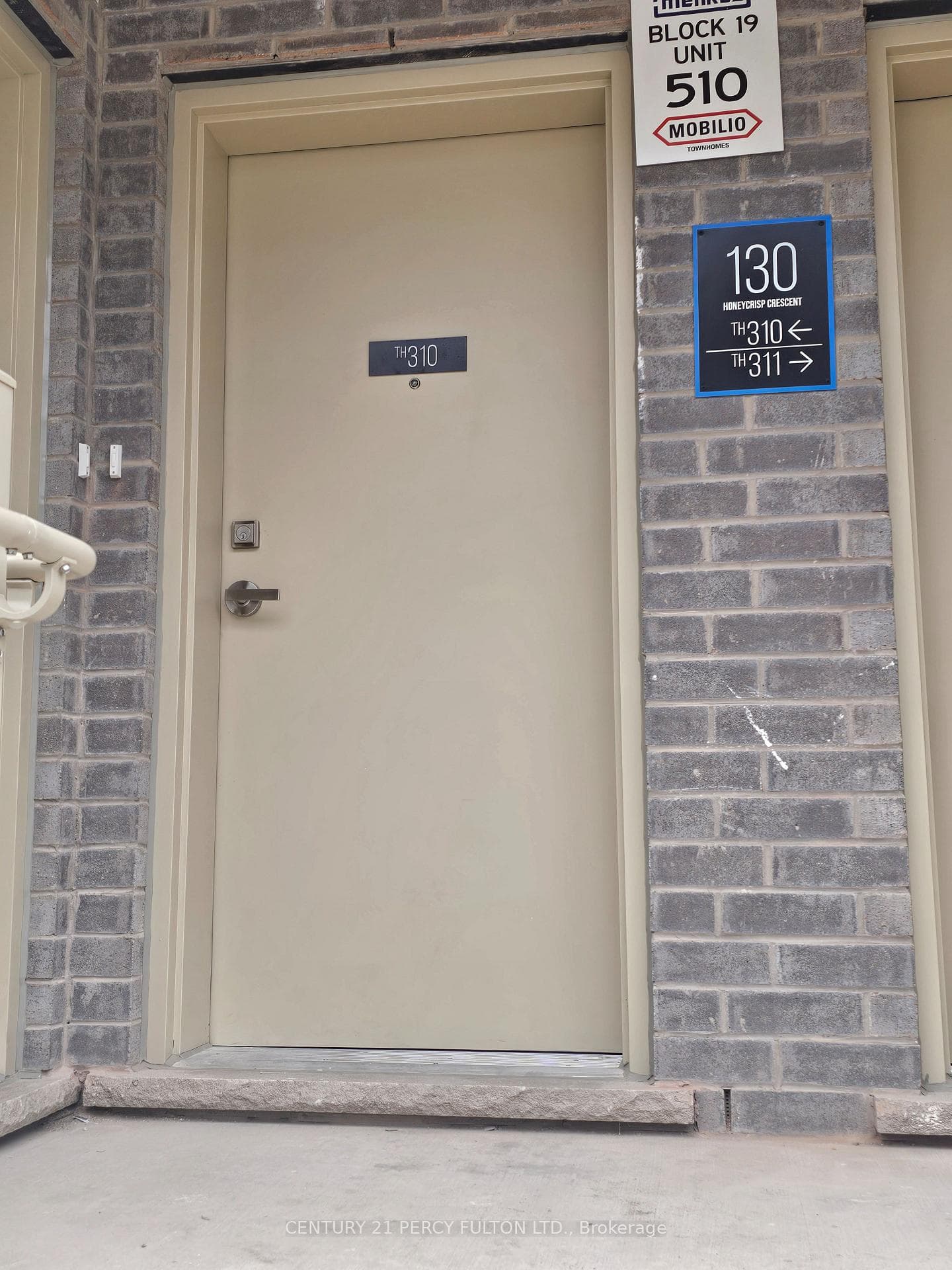 130 Honeycrisp Crescent Unit TH 310 photo 2