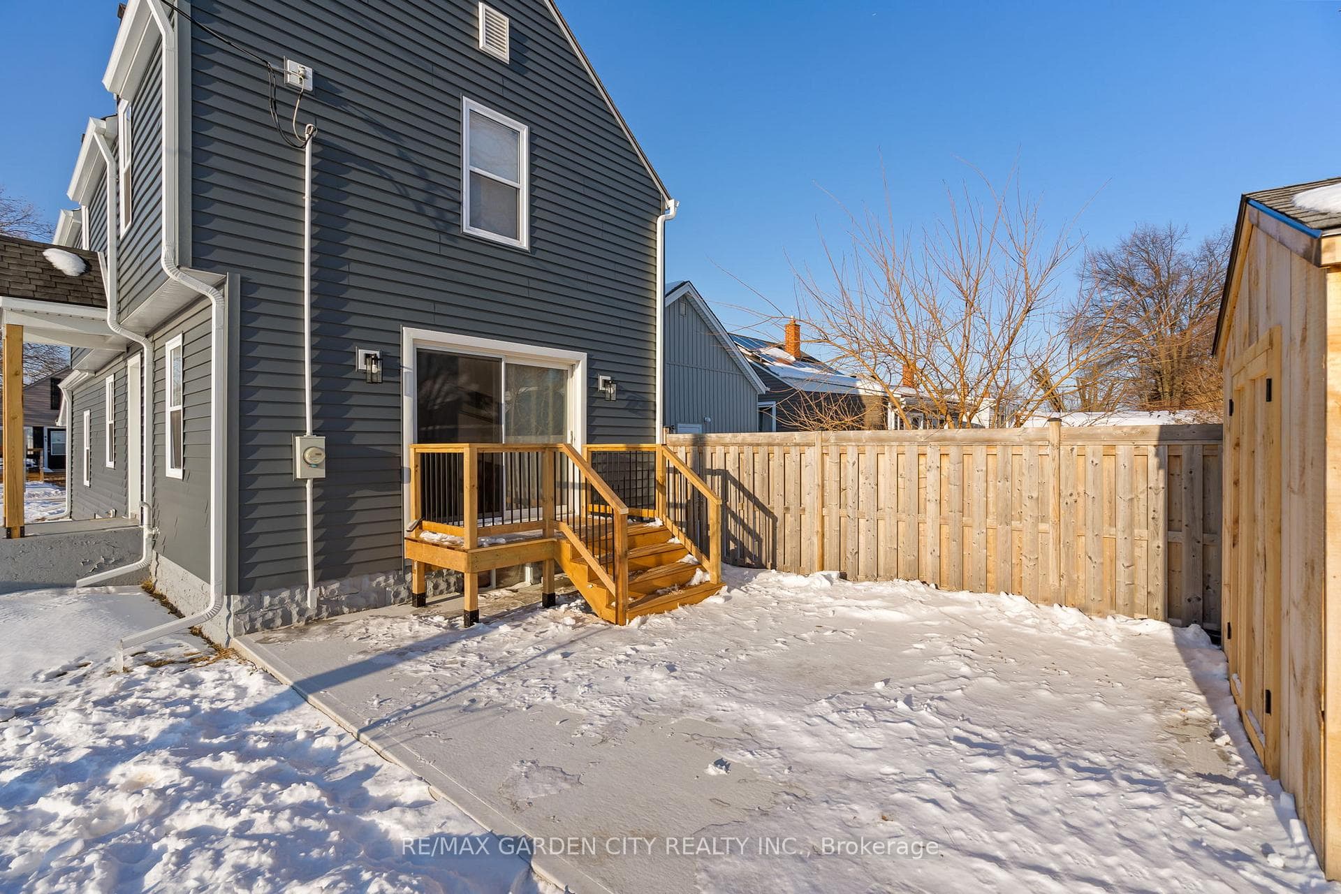64 Vale Avenue photo 26