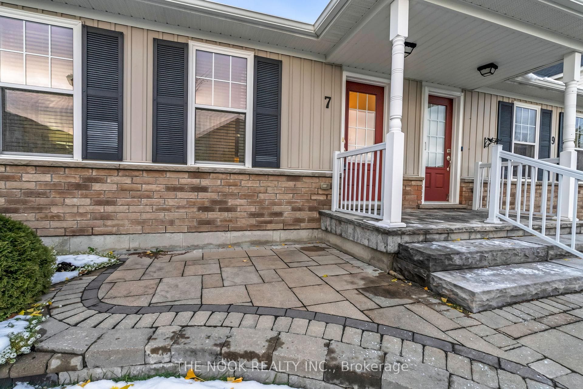 7 Greenaway Circle photo 6