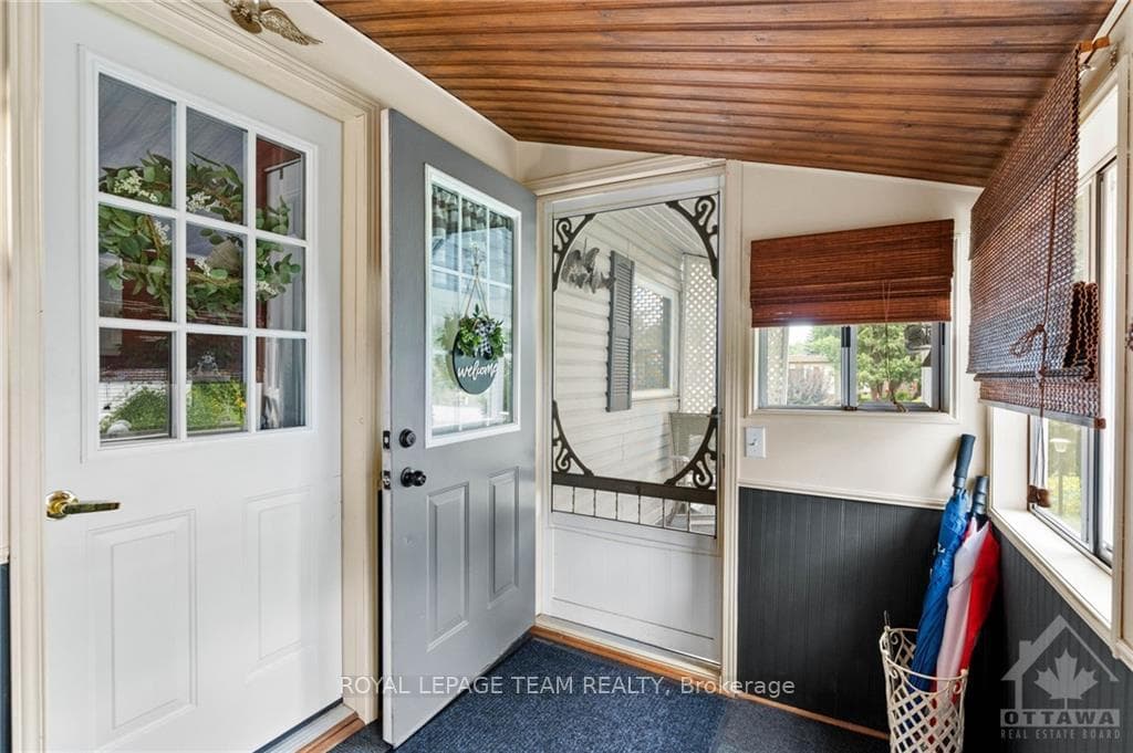 12 OAKWOOD Avenue photo 5