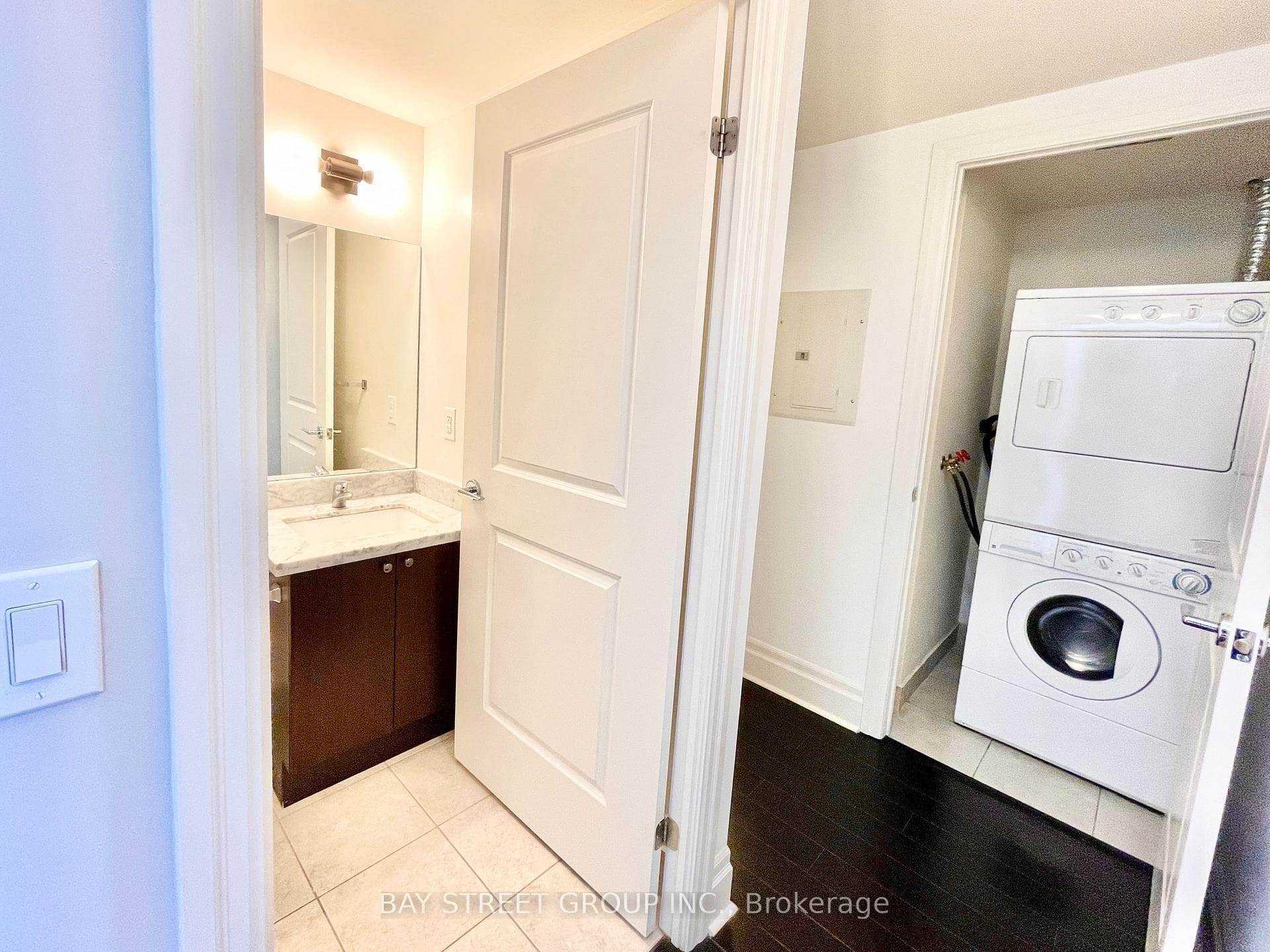 111 Upper Duke Crescent Unit 904 photo 14