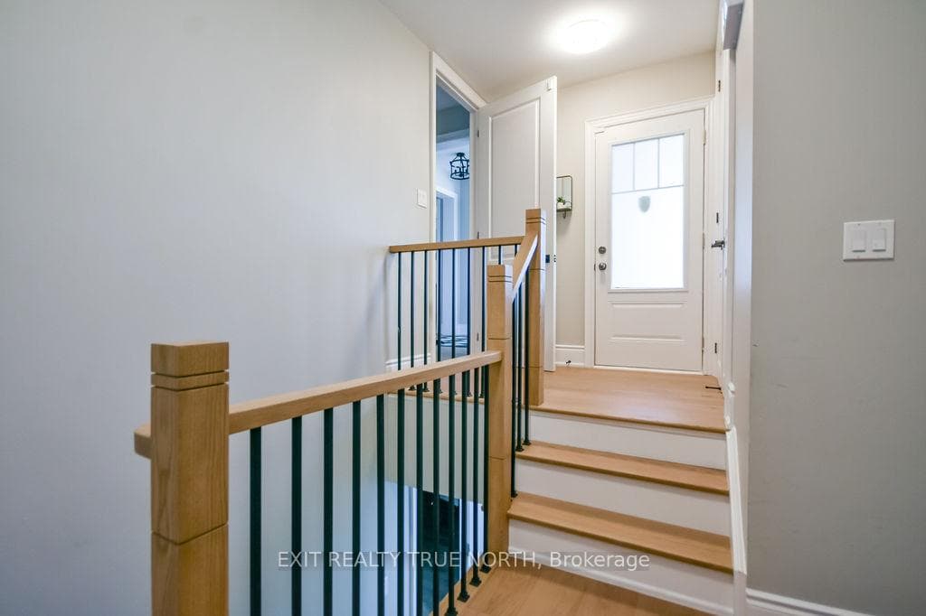 108 Rugman Crescent photo 41