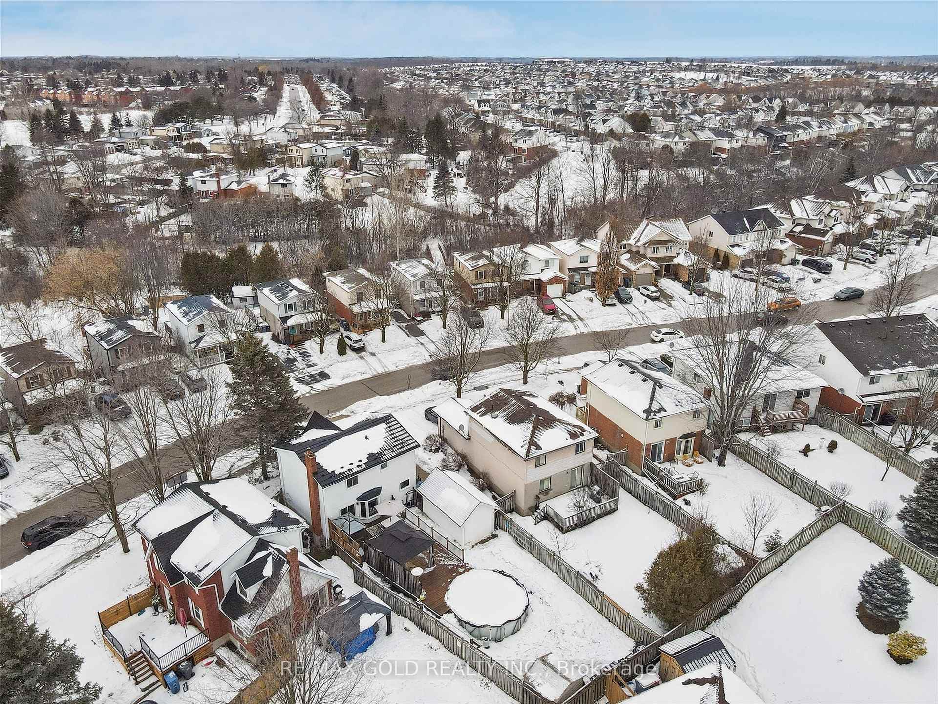 33 Chesterton Lane photo 42