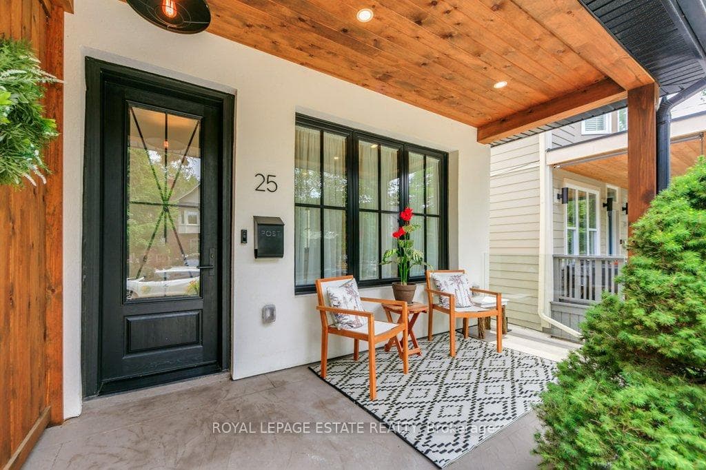 25 Herbert Avenue photo 2