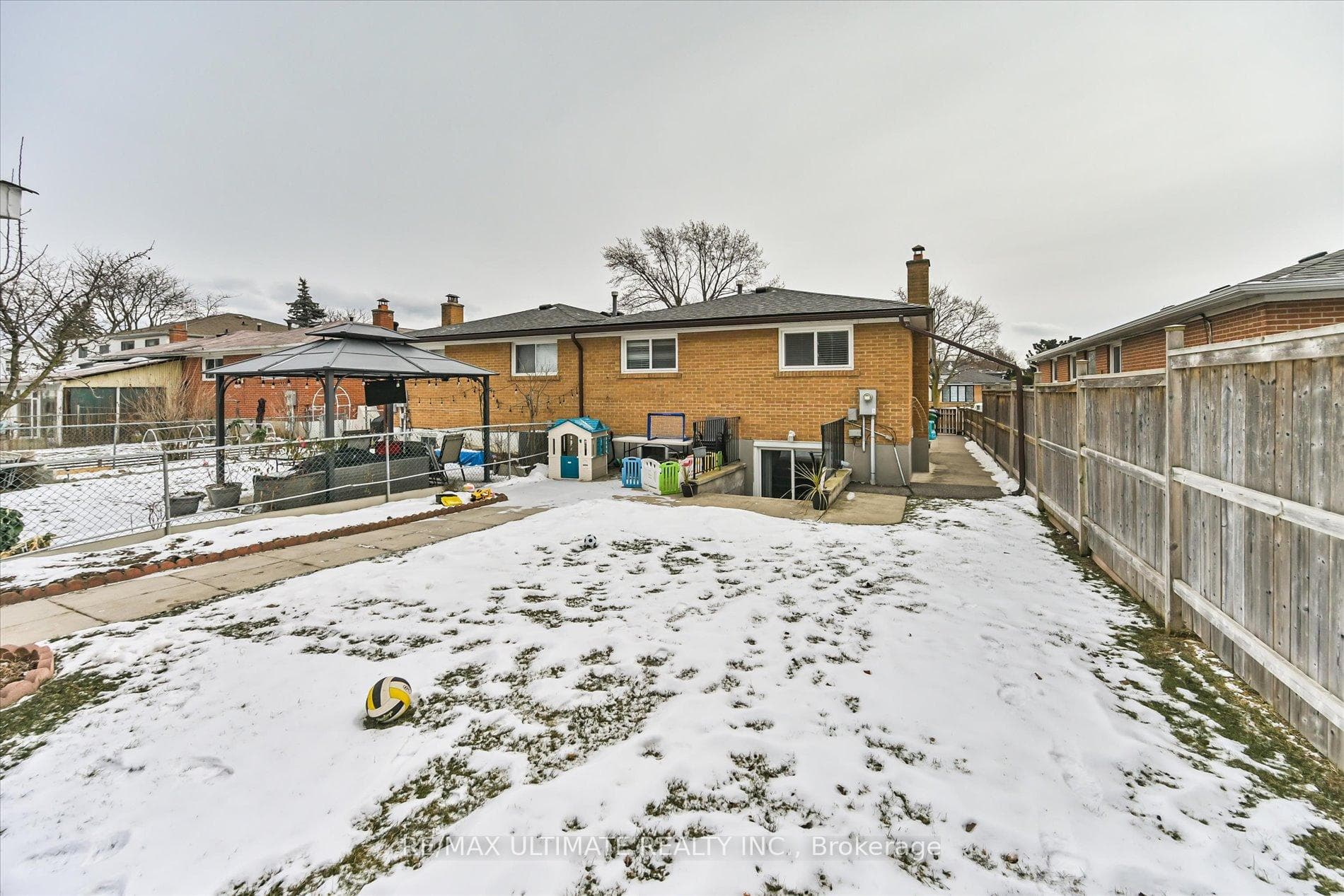 297 Thrace Avenue photo 38