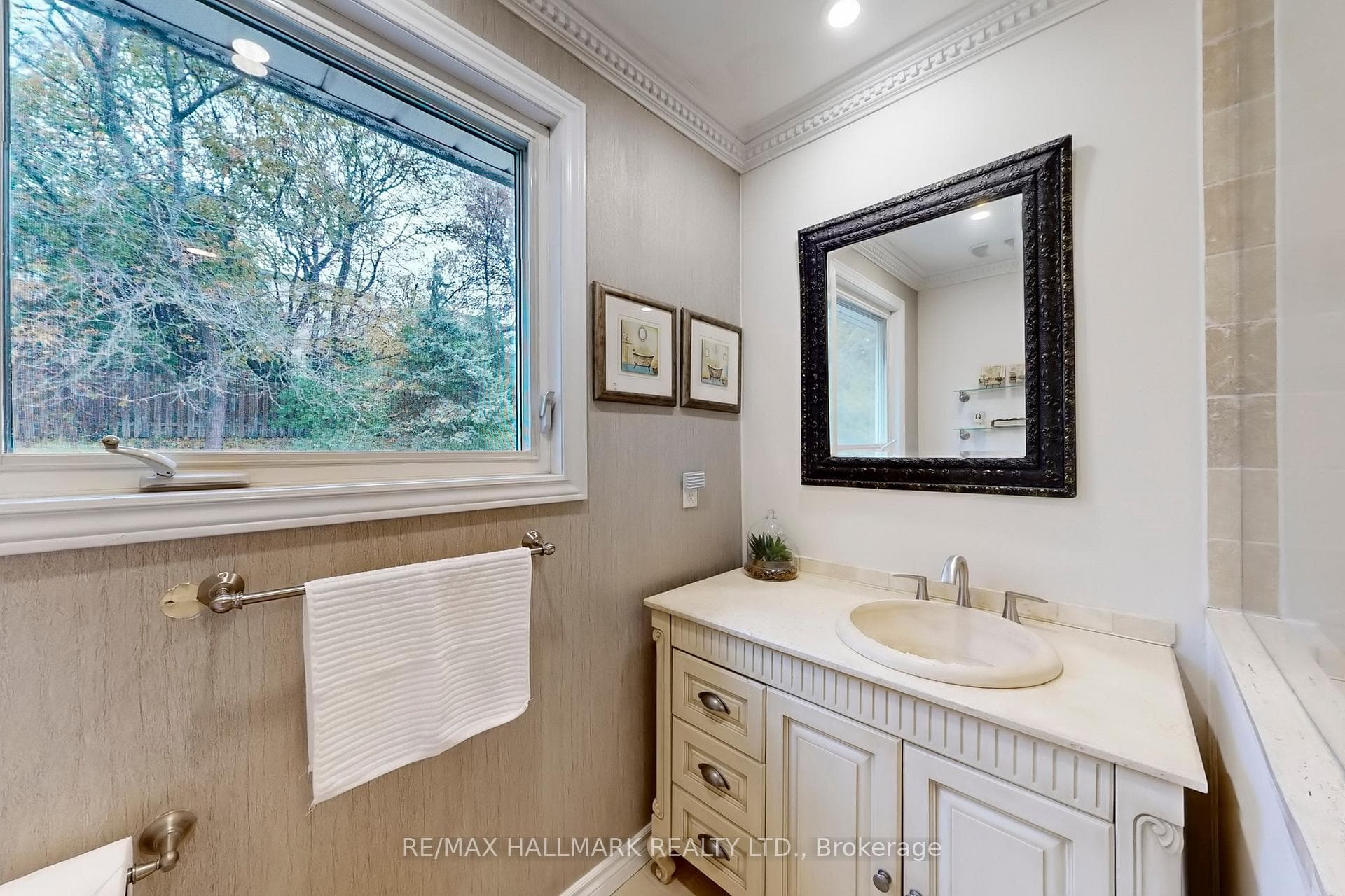 83 Beswick Drive photo 28