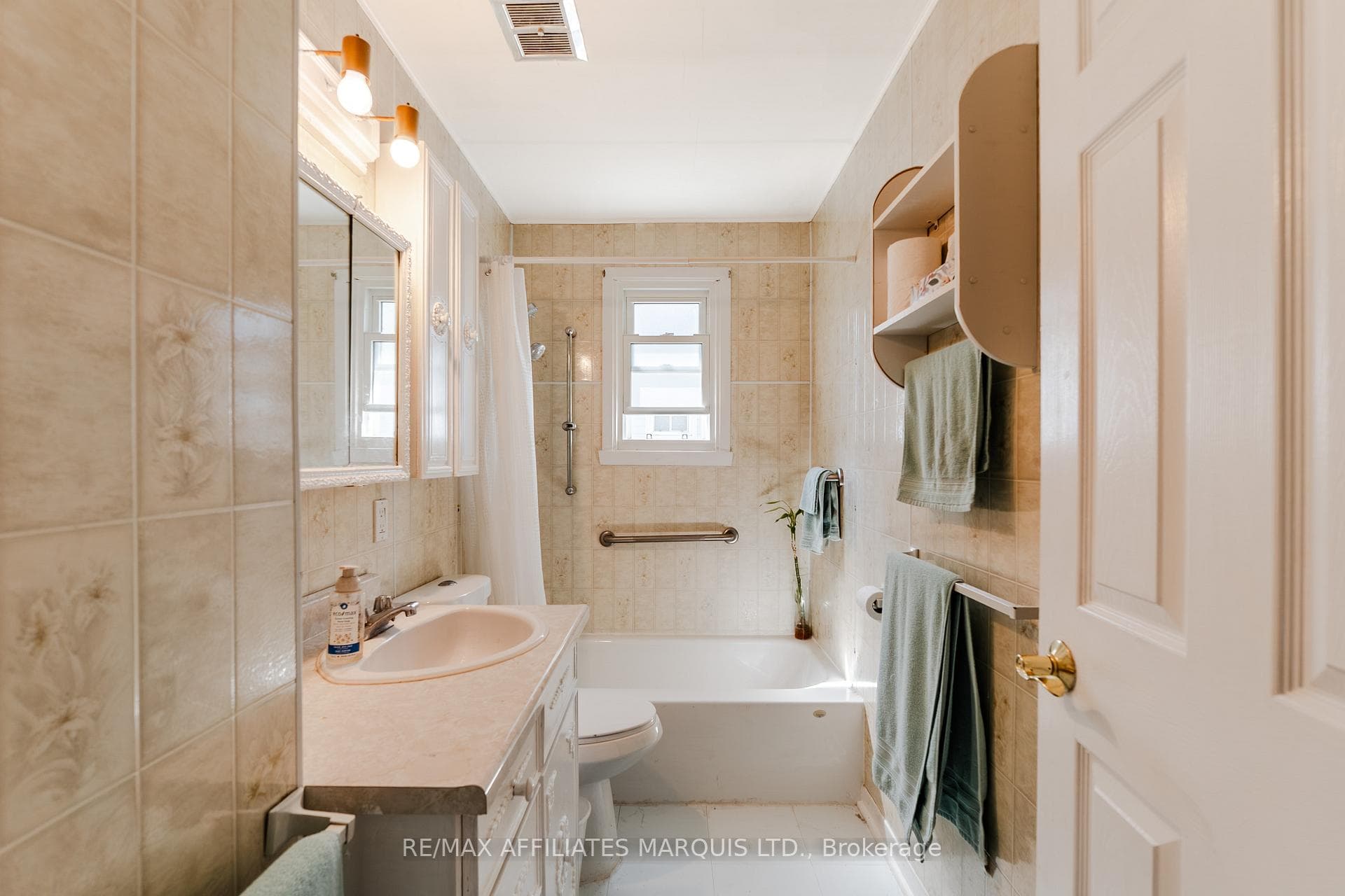 1211 Churchill Street photo 16