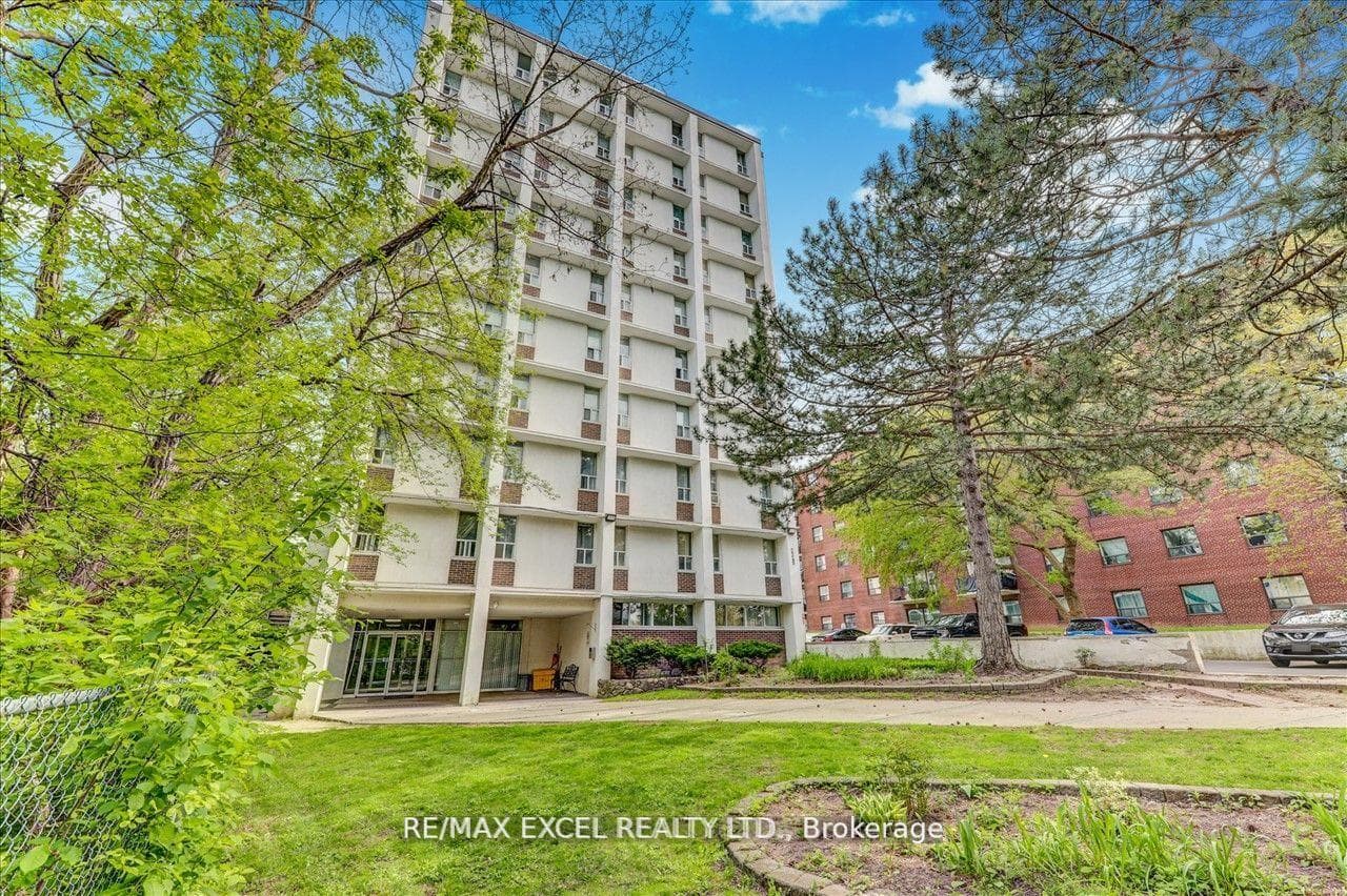 2245 Eglinton Avenue Unit 205 photo 1