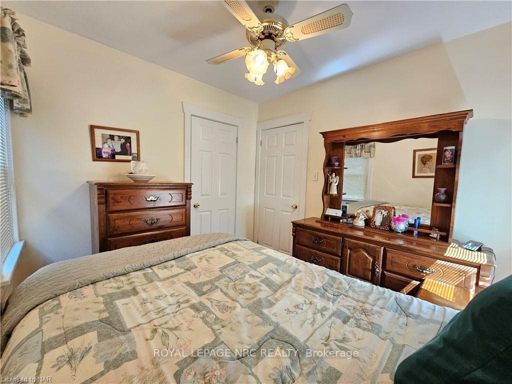 53 WHITE Avenue photo 9