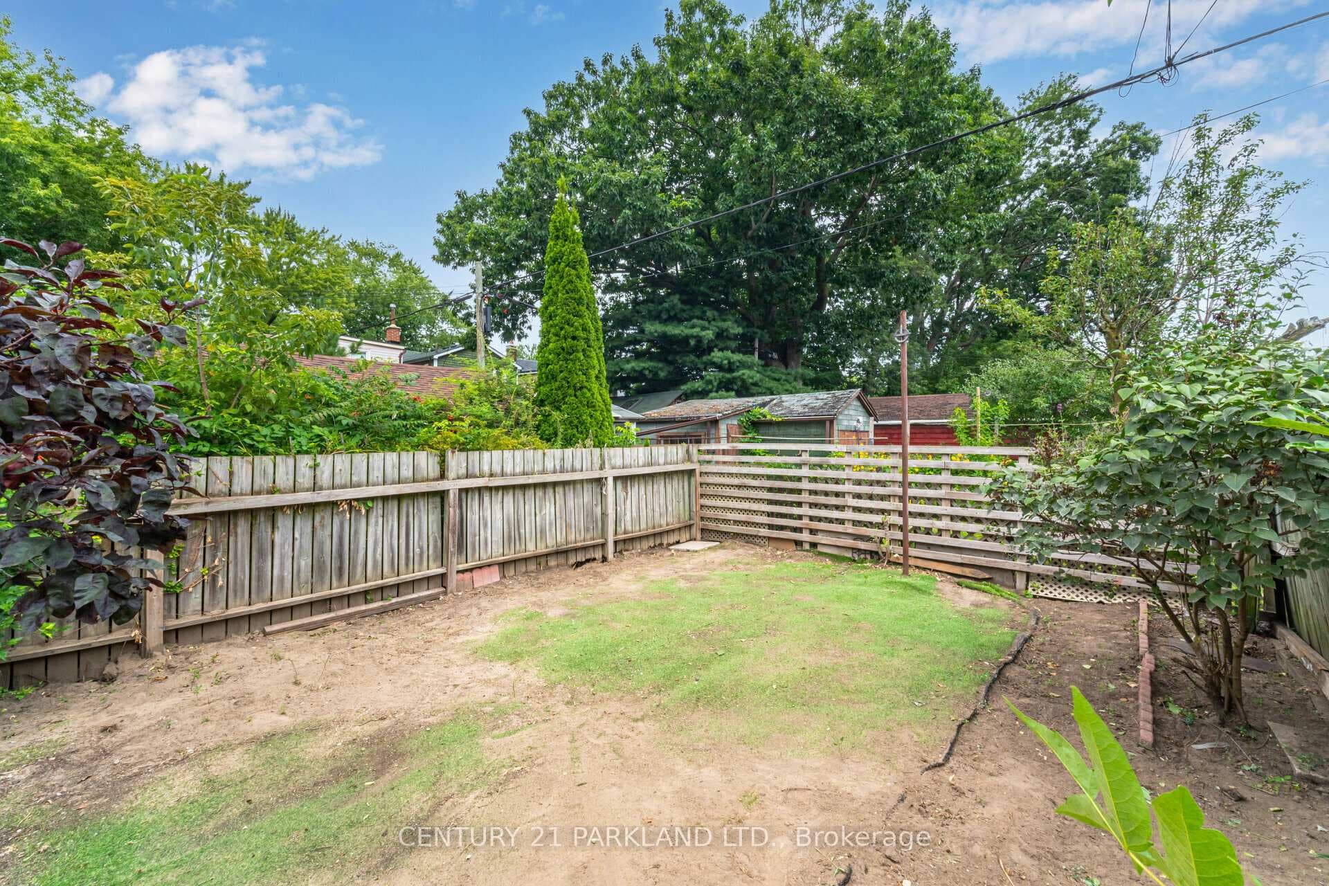 117 Glebemount Avenue photo 39