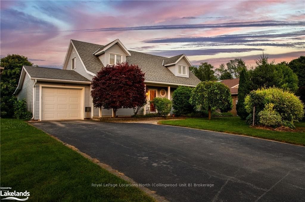 13 COUNTRY Crescent photo 1