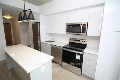 7 Erie Avenue Unit 805 photo 3