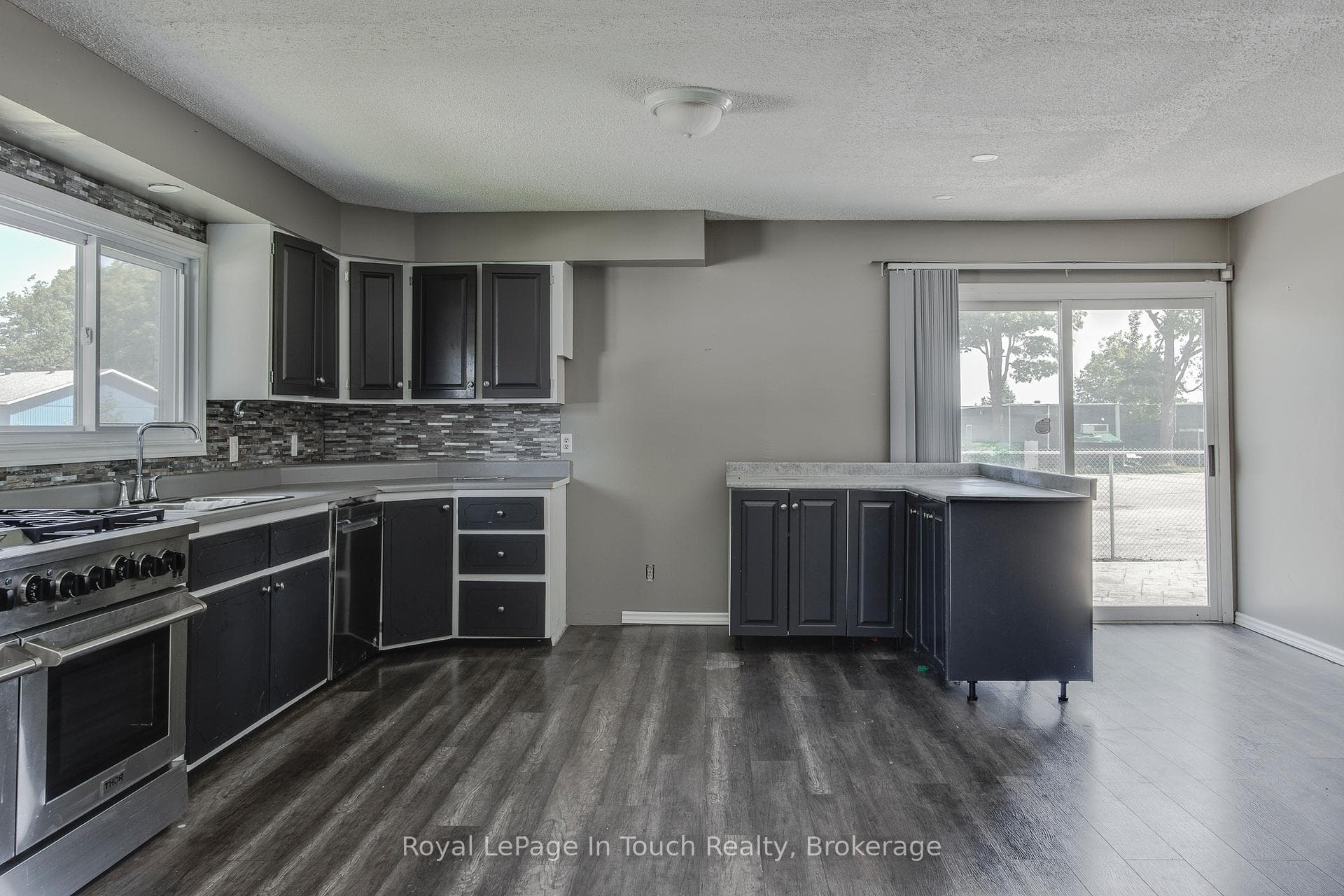 740 Balm Beach Road photo 9