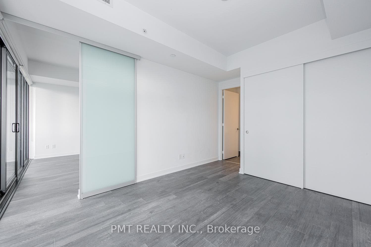 185 Roehampton Avenue Unit 2401 photo 29