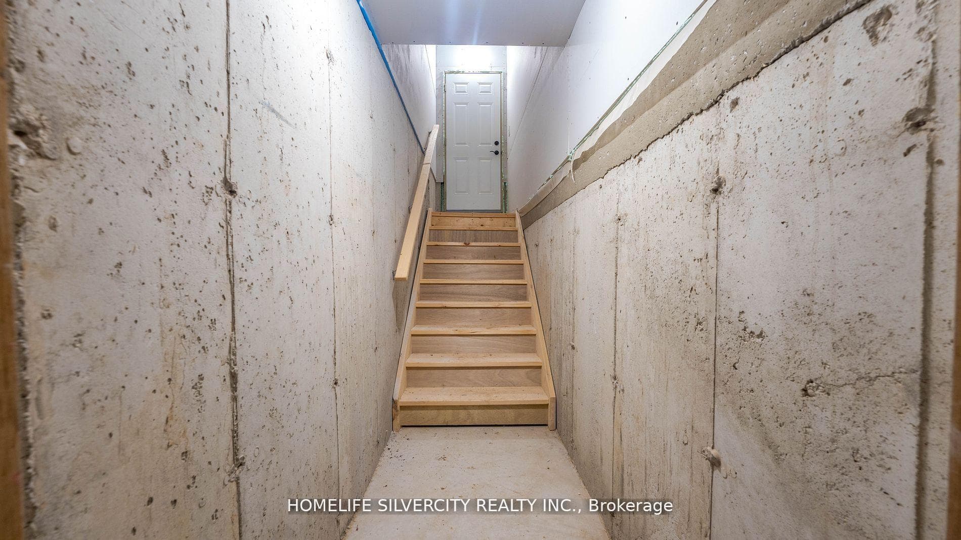 108 Sass Crescent photo 36