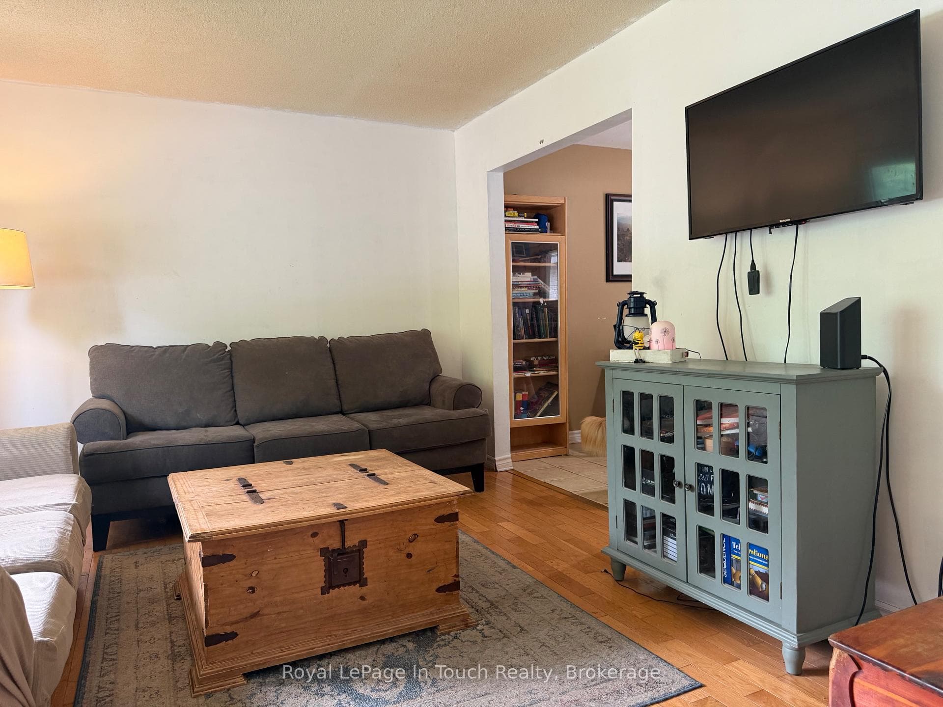 111 Burke Street photo 2