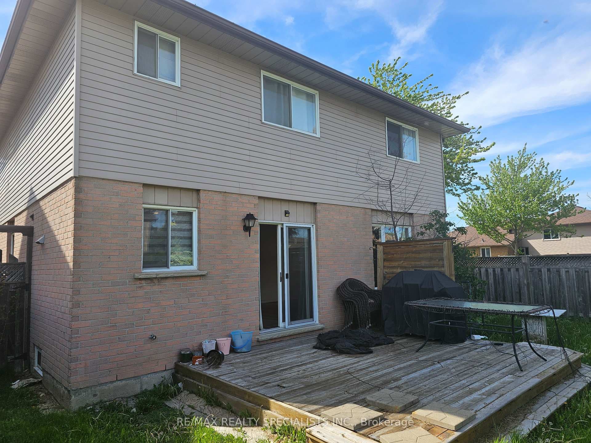 283 Delancey Boulevard photo 15