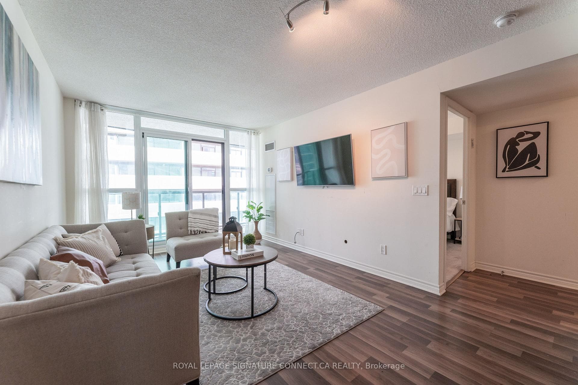 19 Grand Trunk Crescent Unit 3707 photo 6
