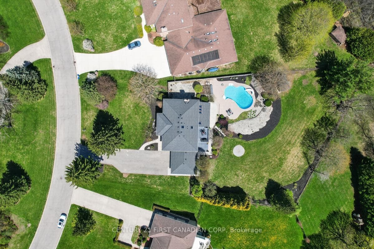 124 Sunray Avenue photo 44