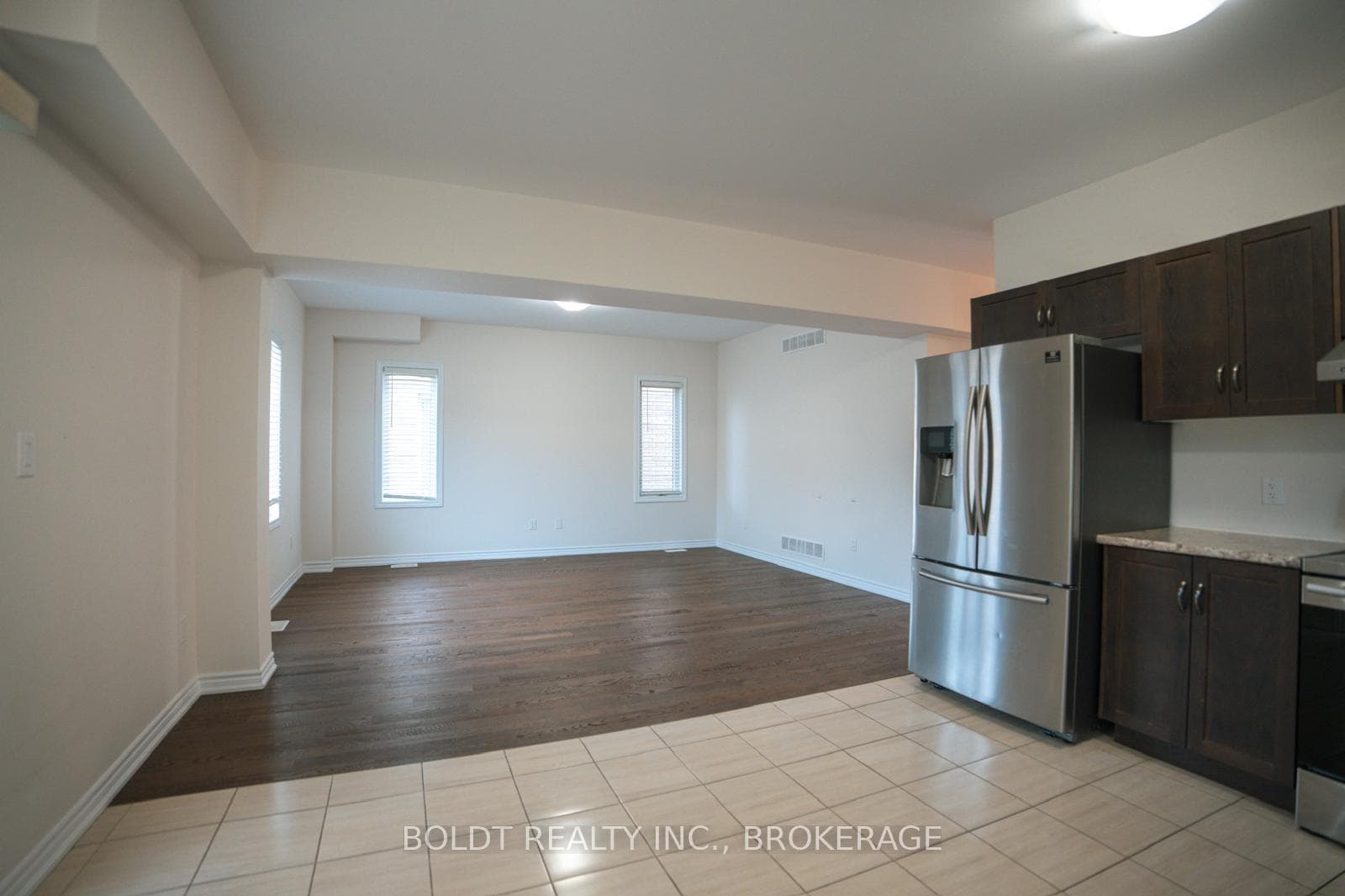 244 Bethune Avenue photo 8