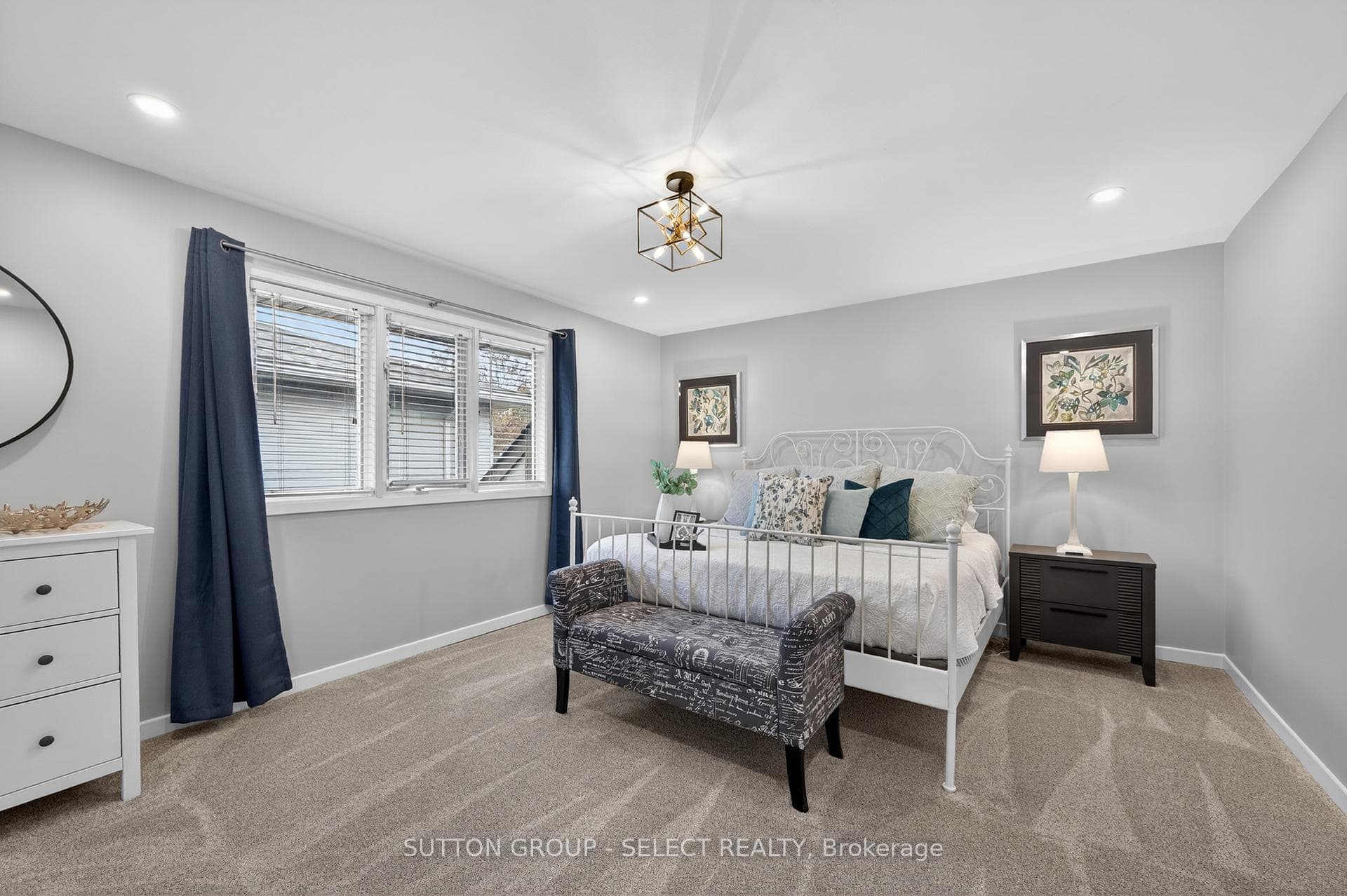 22 Pinegrove Crescent photo 21