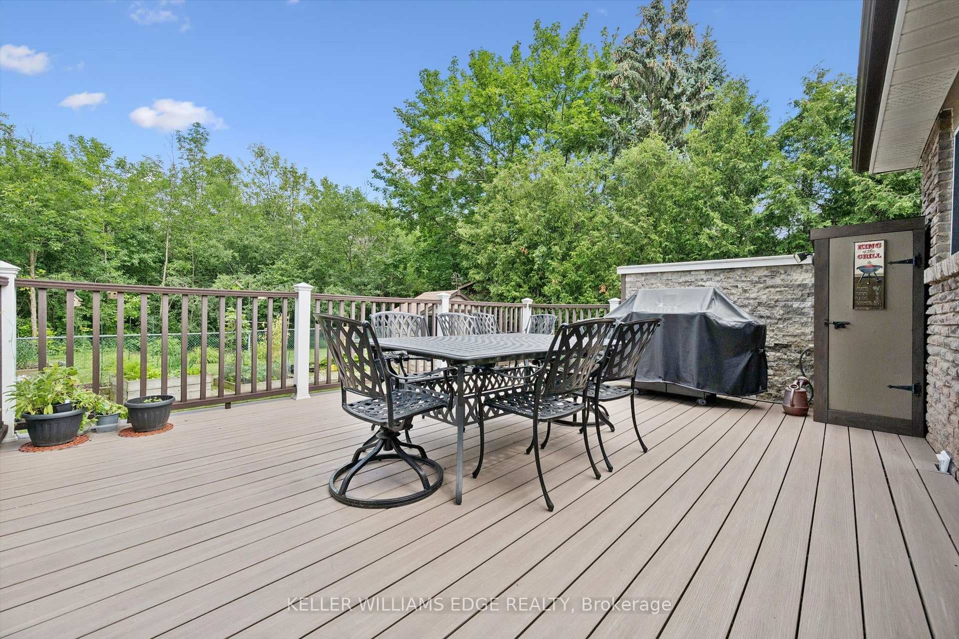 495 Tipperton Crescent photo 34