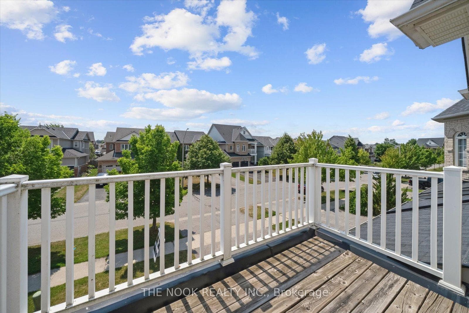 31 Queensplate Drive photo 14