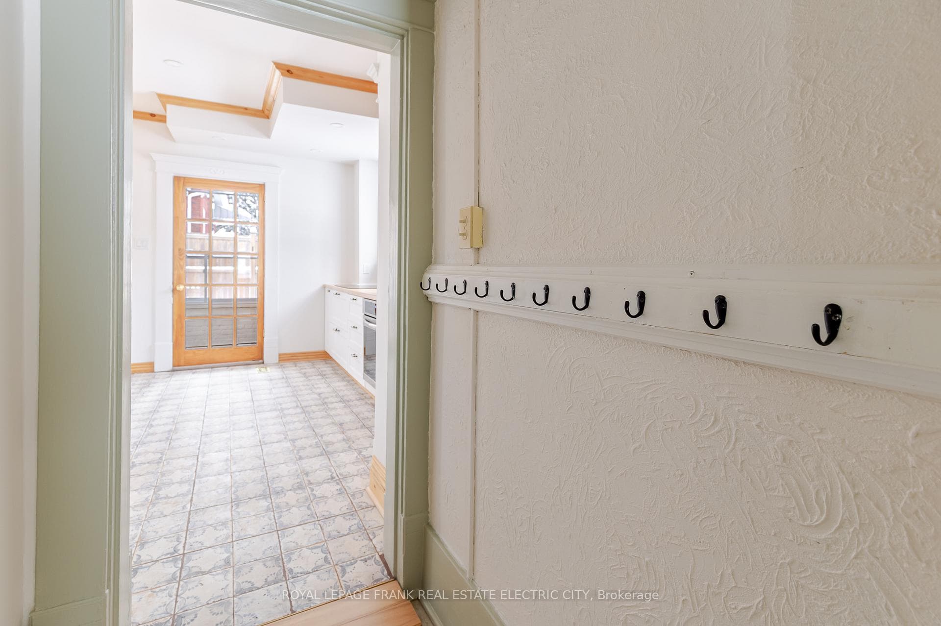 599 Homewood Avenue photo 20