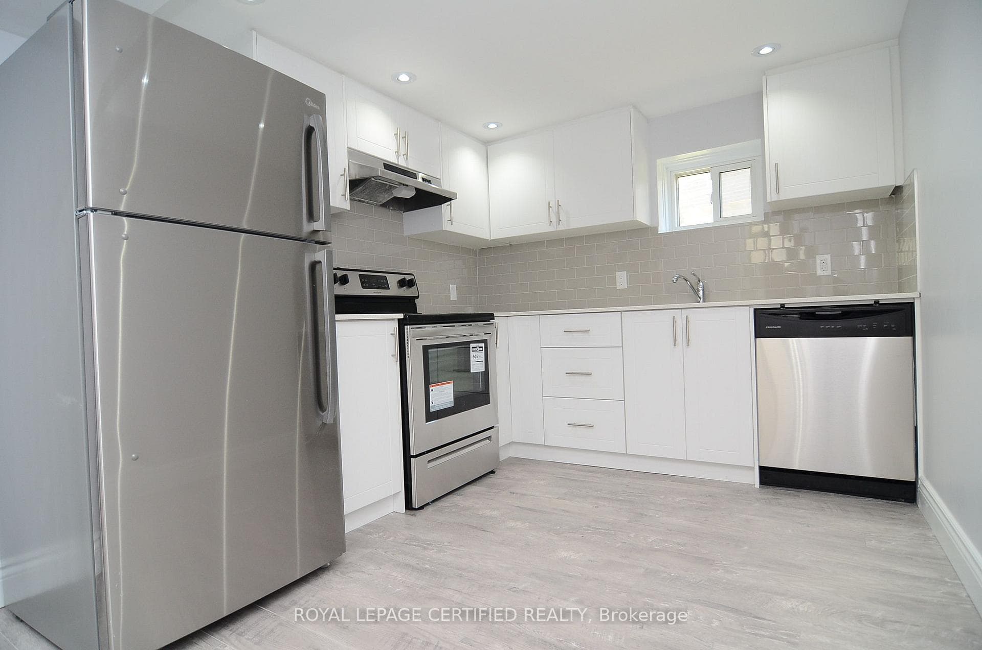 30 Blakemanor Boulevard Unit Bsmt photo 3