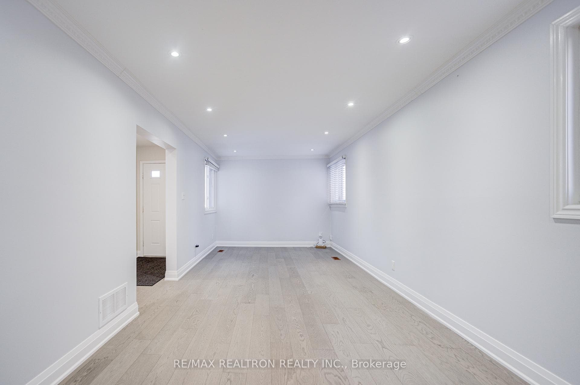 32 Wessex Place photo 3
