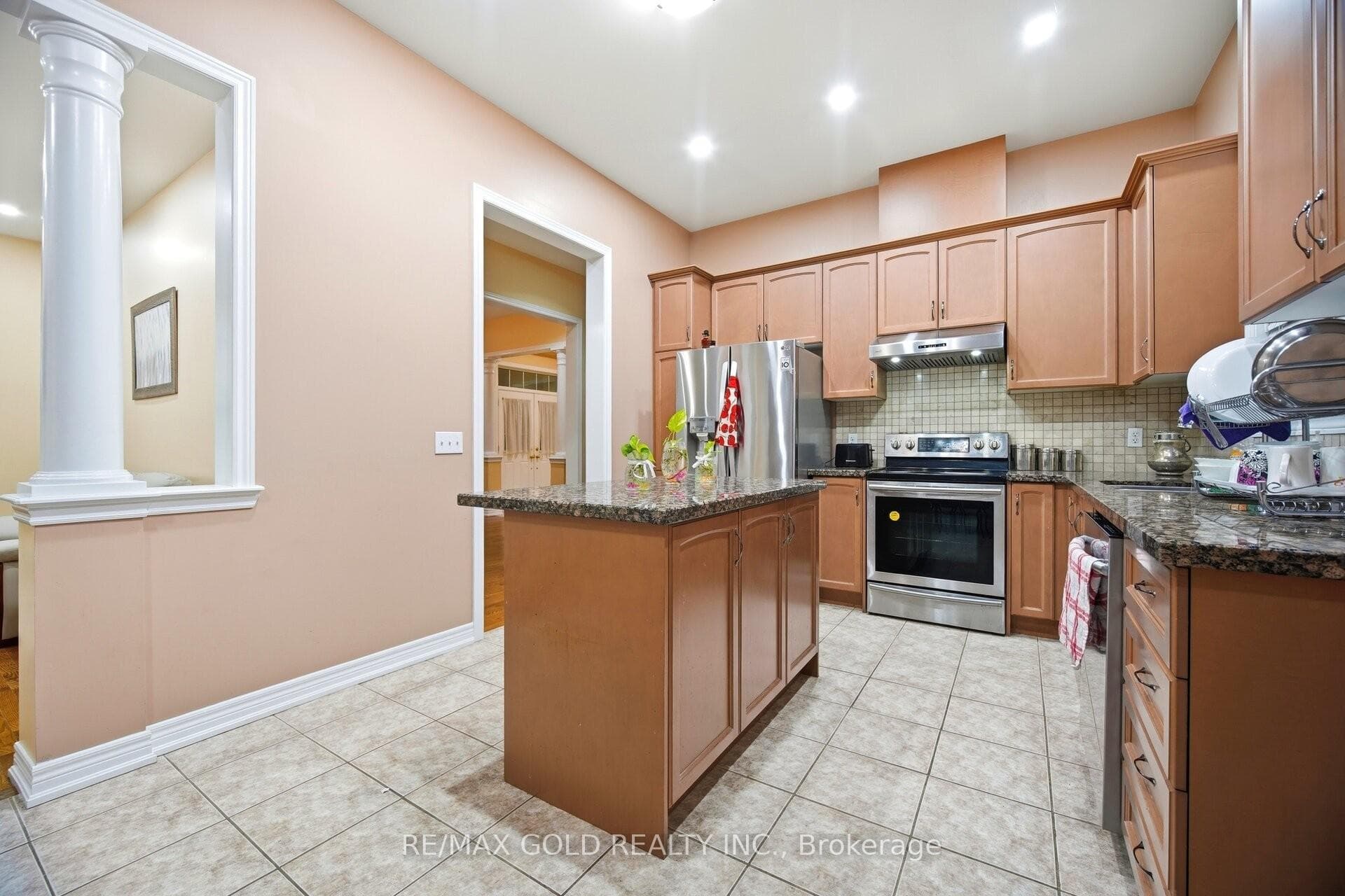 26 Drummondville Drive photo 7