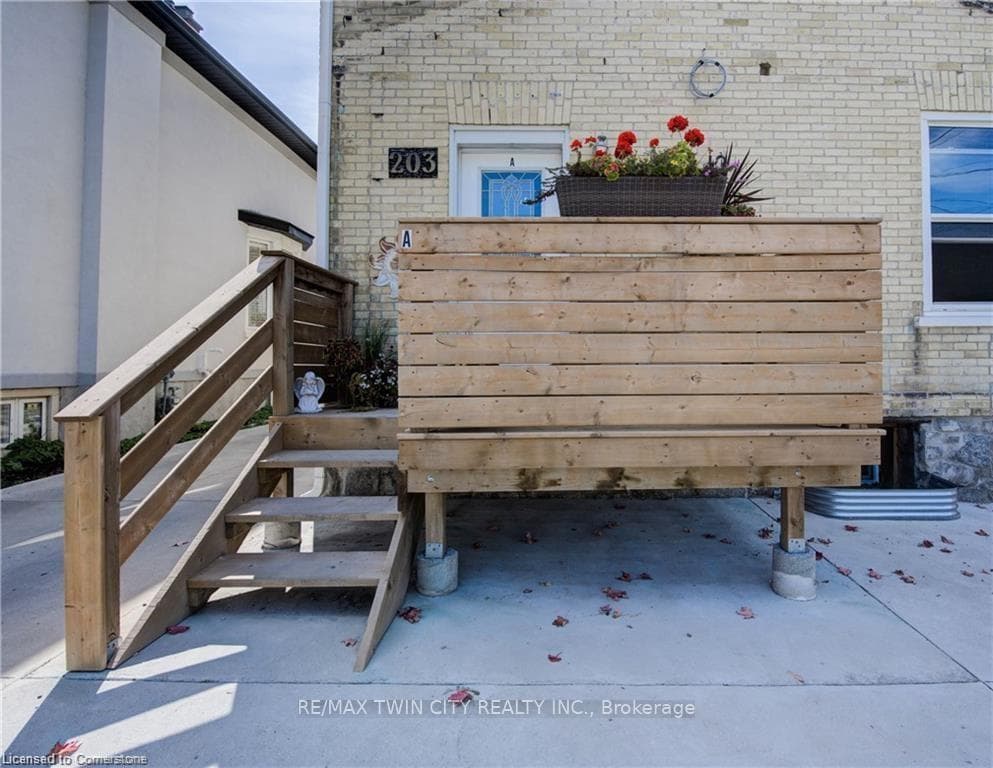 203 Breithaupt Street photo 4