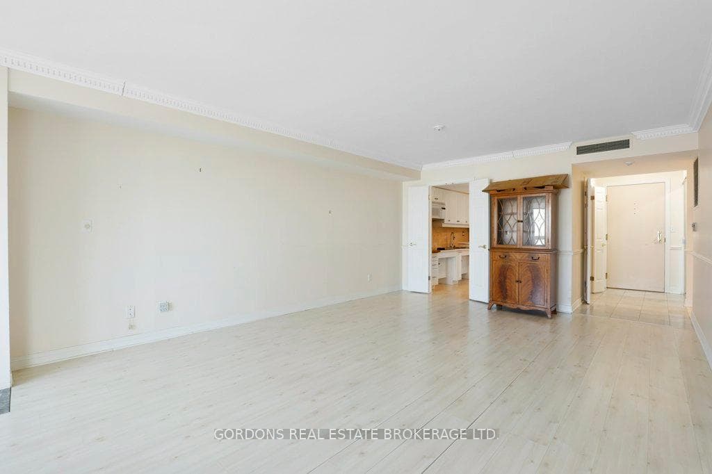3099 Carling Avenue Unit 103 photo 19