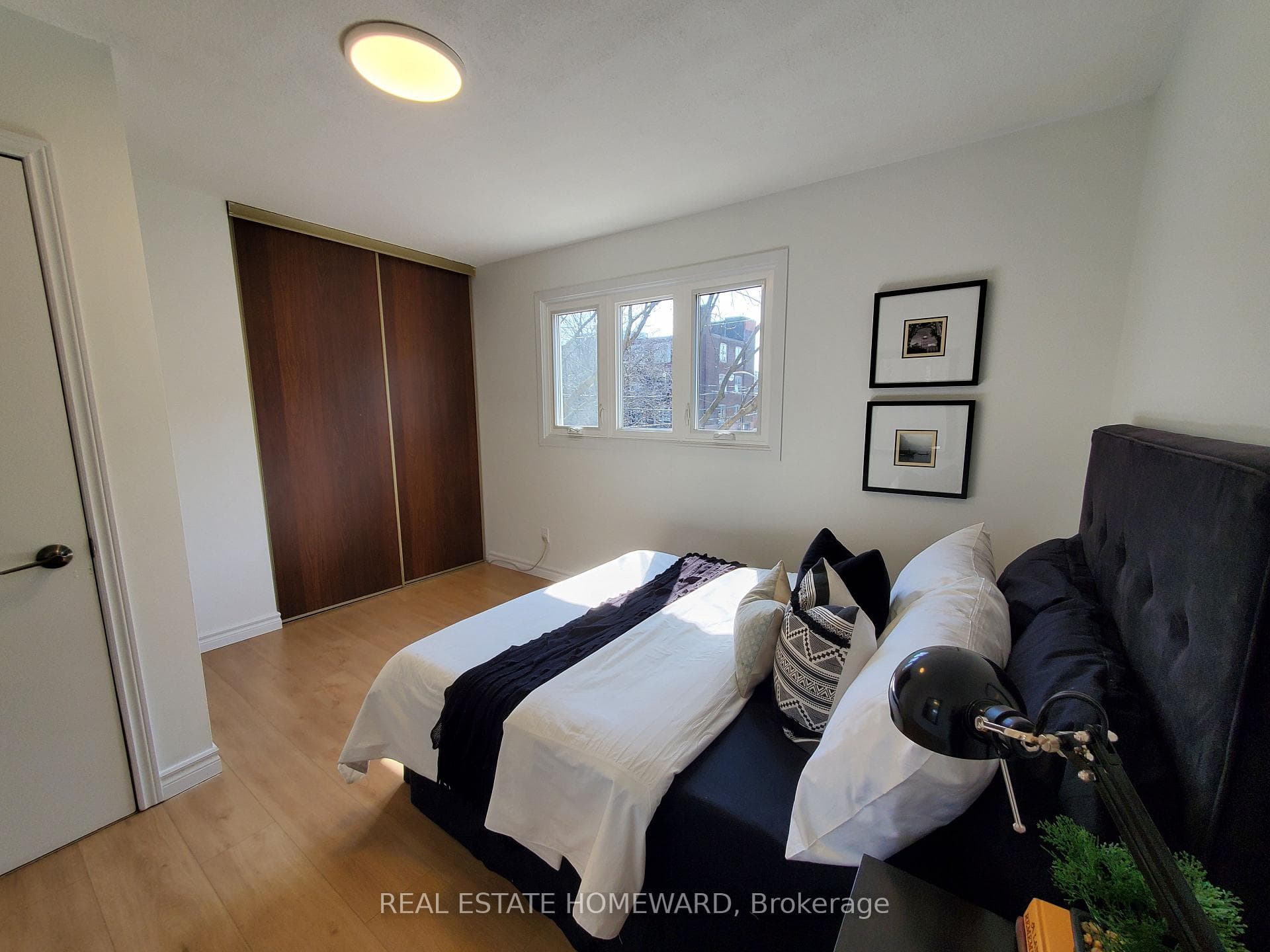 70 Stanley Terrace photo 26