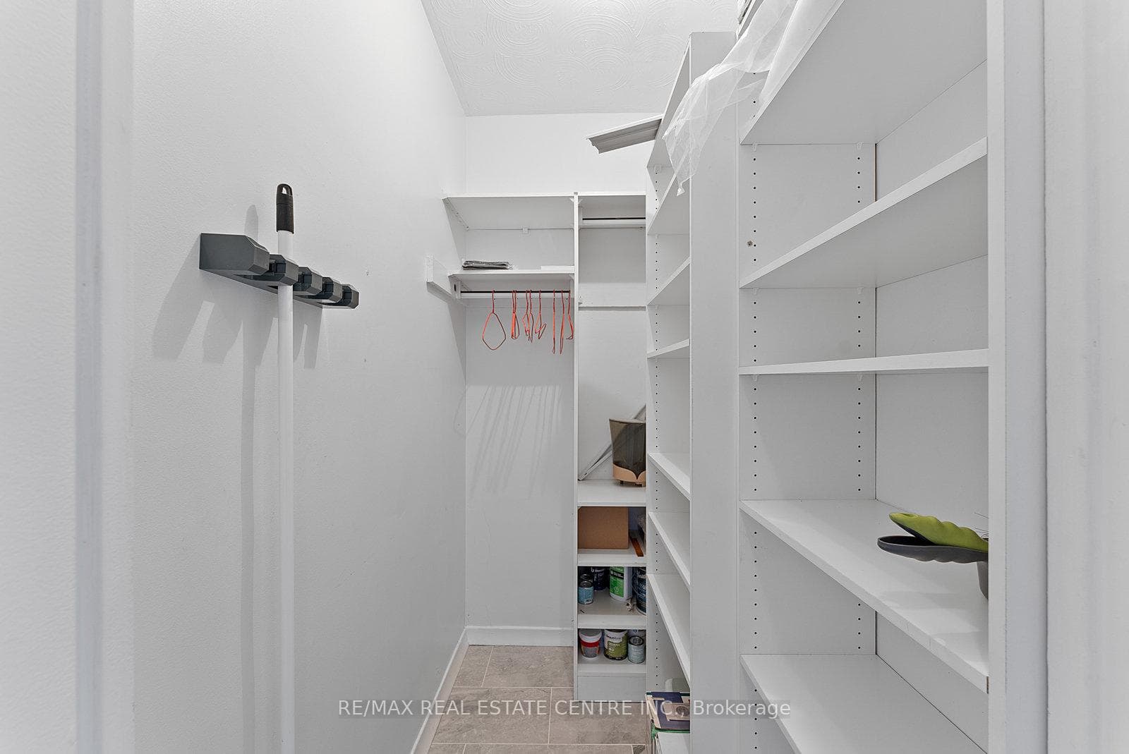 2245 Eglinton Avenue Unit 1010 photo 24