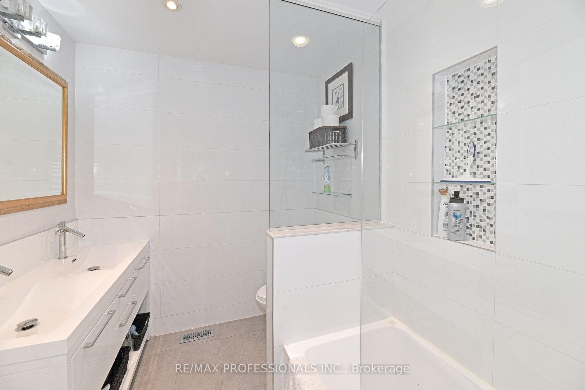 11 Brynston Road photo 27