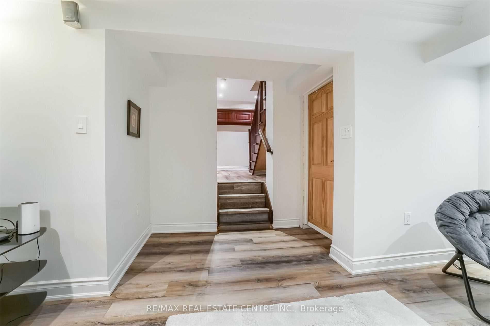 41 Clearside Place photo 32
