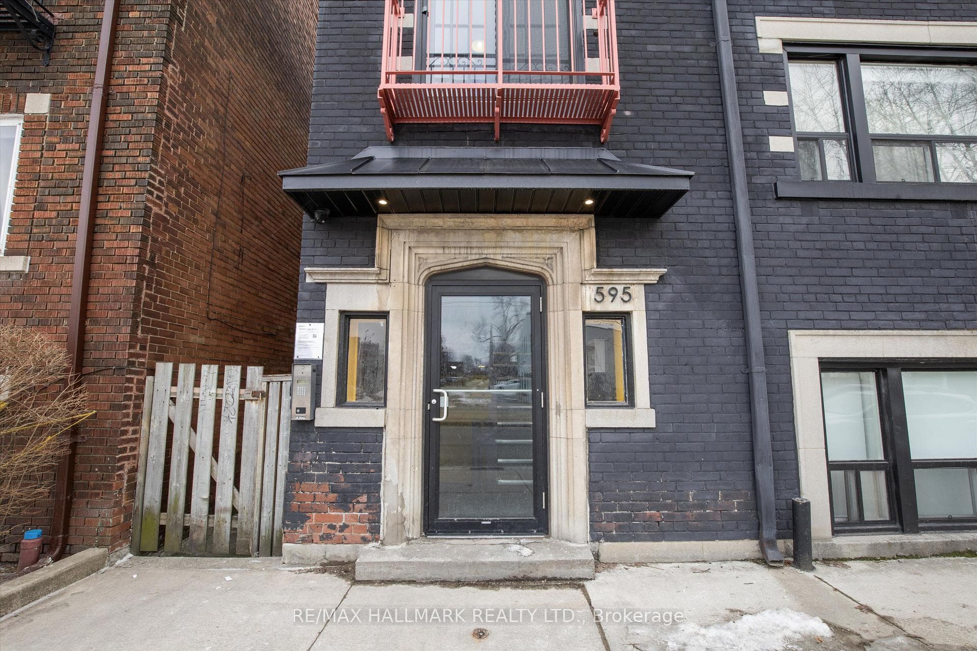 595 St Clair Avenue Unit 16 photo 29