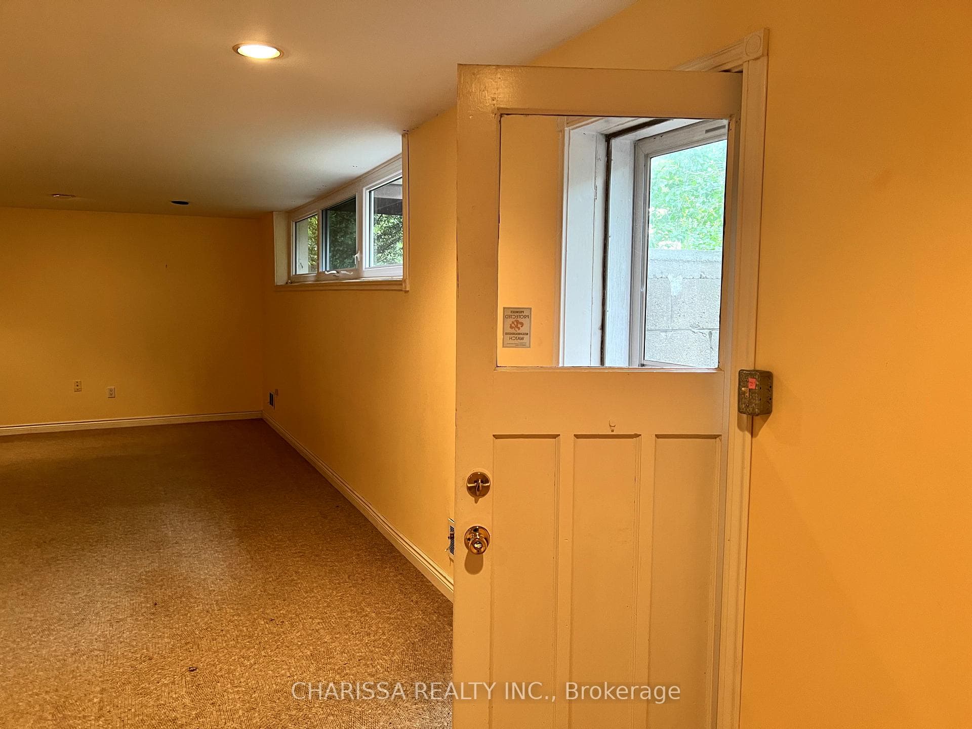 1238 Donlea Crescent photo 7